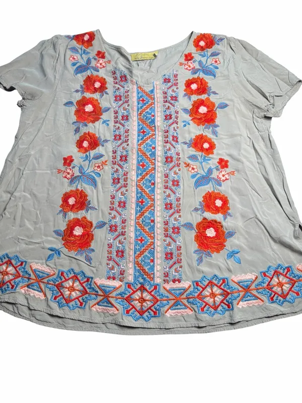 How Very Loved Floral Embroidered Boho Peasant Blouse Size L - Image 2