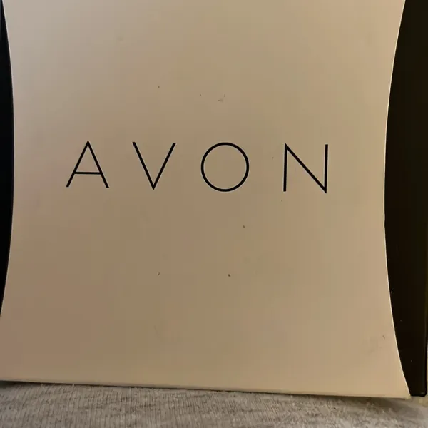 Avon Cuff Bracelet Gold - Image 3