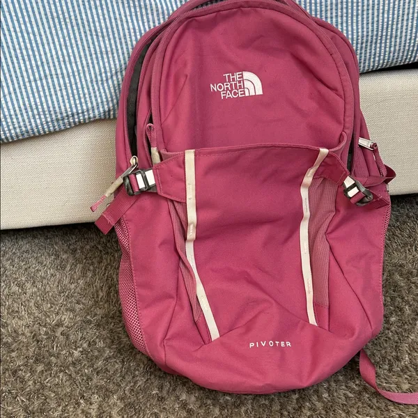 The North Face pivoter Fuchsia Backpack - Image 5
