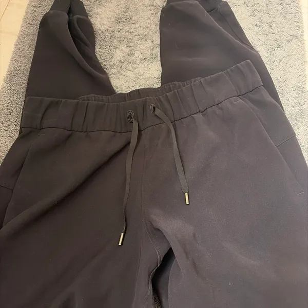 Lululemon Joggers Black Size 6  - Image 2