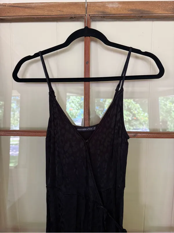 Abercrombie & Fitch Black Satin Leopard Jacquard Wrap Midi Slip Dress - Size XS - Image 5