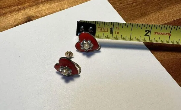Vintage Coro Red Enamel Heart Rhinestone Screw On Non Pierced Earrings - Image 5