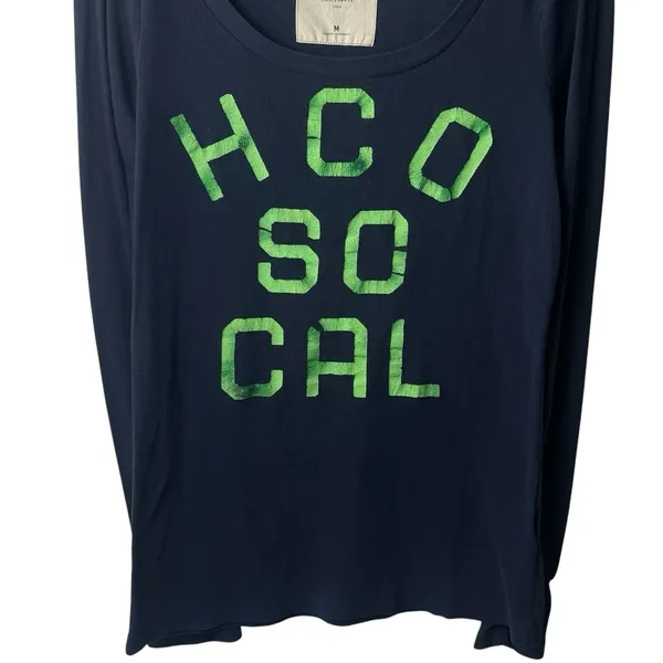 Y2K Hollister Co. Navy Long Sleeve Spellout Academia Preppy Coastal Comfort M - Image 4