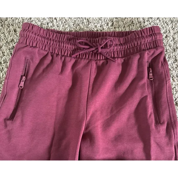 Old Navy Women's Maroon High-Rise Elastic Drawstring Jogger‎ Size Medium - Image 4