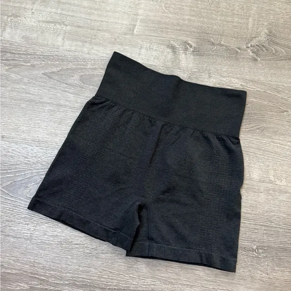 •SEAMLESS SHORTS• Gray Size M - Image 2