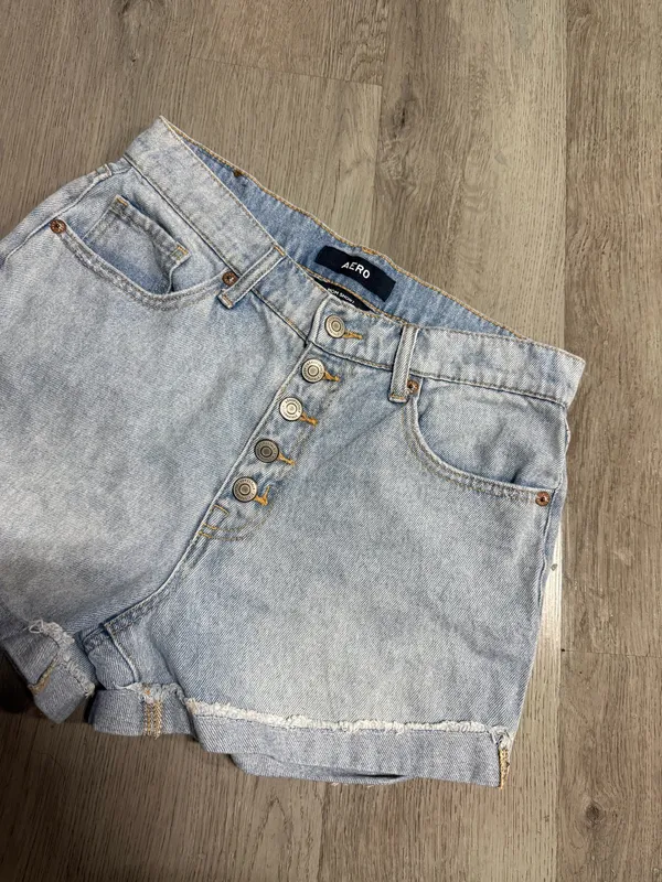 Aeropostale mom denim shorts - Image 2