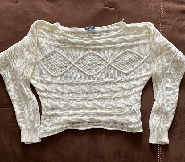 Sweater White Size M - Image 2