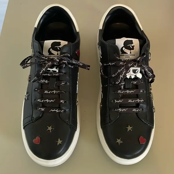 KARL LAGERFELD Kenna Leather Black Pin Logo Sneakers $130 EUC Wmn 8.5 - Image 2