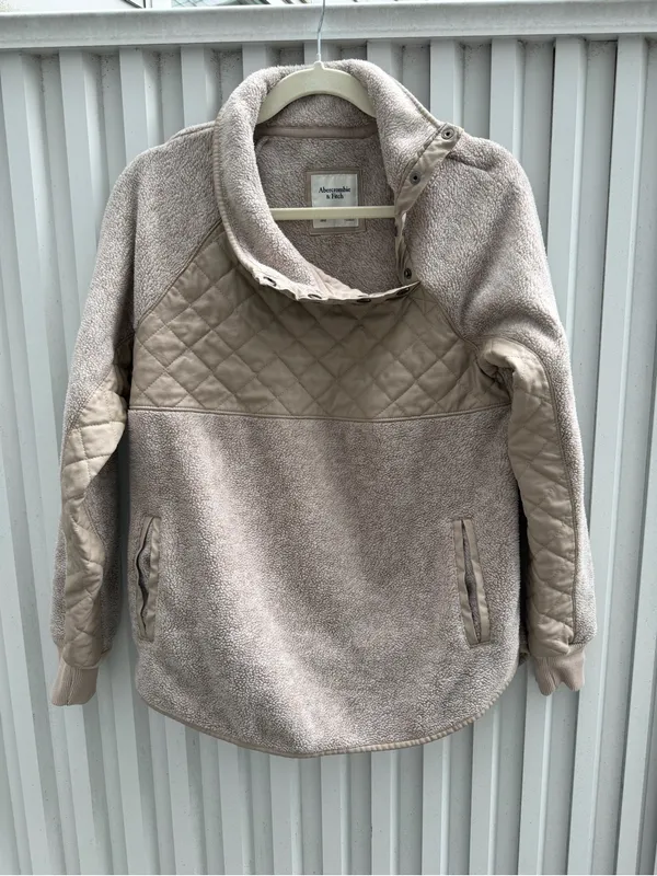 Abercrombie & Fitch Sherpa Quilted Pullover Jacket Beige Small - Image 2
