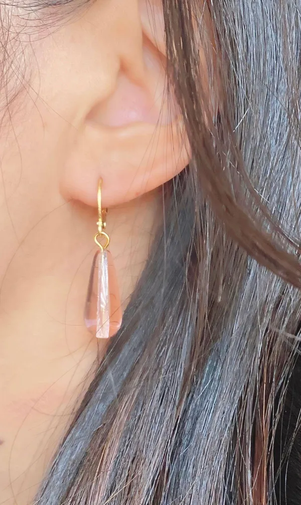 light pink Czech glass teardrop simple minimalist dangle earrings🩷 - Image 9