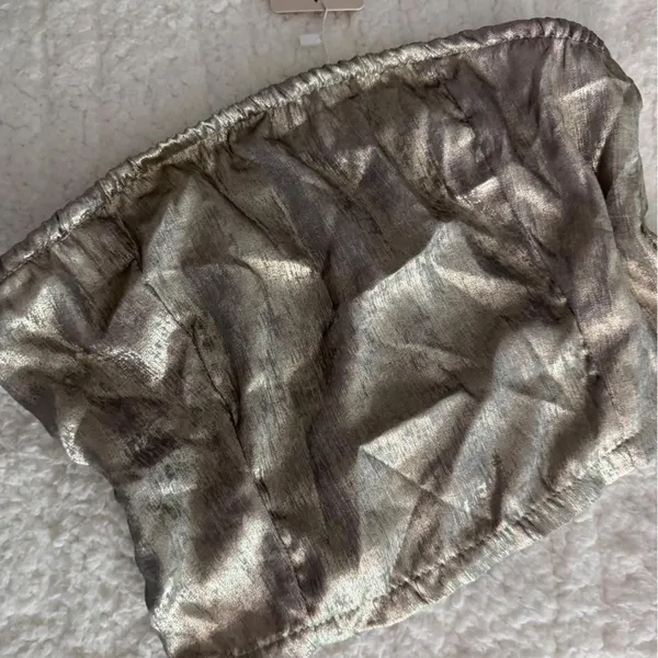 Musera Women's Gold and Silver Crop-top - Image 2