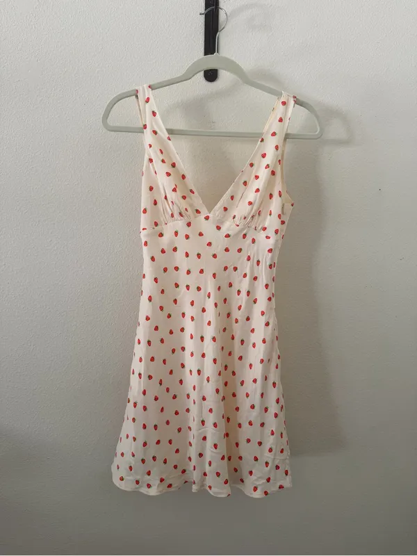 Zara Strawberry Print Mini Dress in Cream - Image 4
