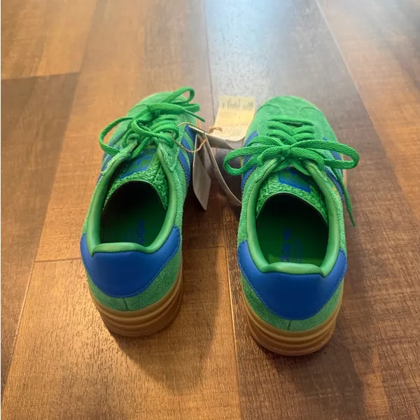 adidas Gazelle Indoor Green Blue Gum Sneakers Women's Size 6.5 - Image 5