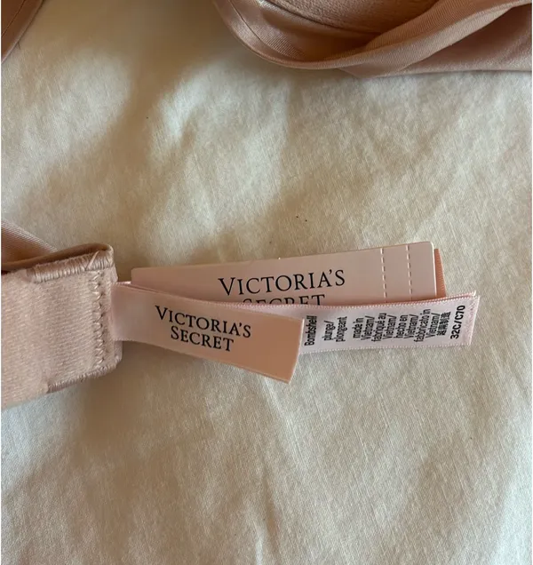 Victoria's Secret Bombshell Bra Push-Up - Image 2