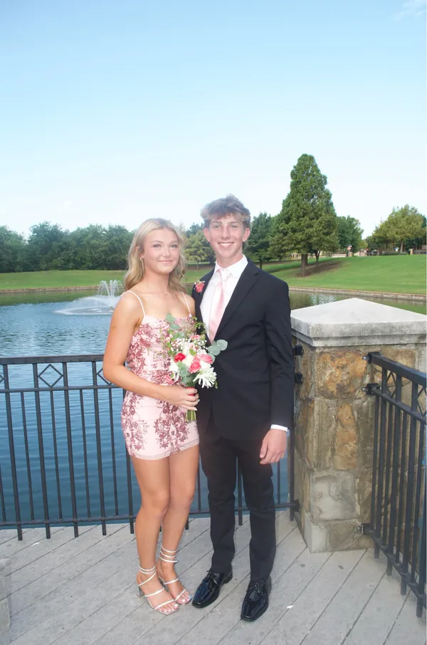 Homecoming Windsor Dress Sequin pink - Image 3