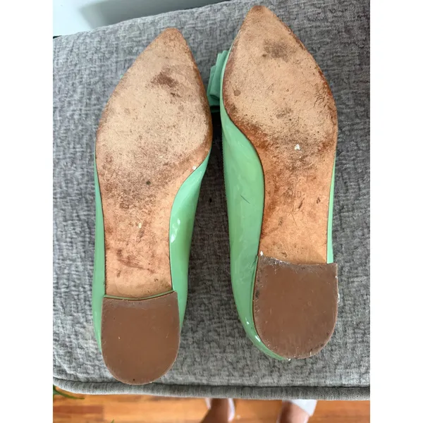 Saks Fifth Avenue Mint Green Patent Leather Bow Pointed Toe Flats Italy 10B - Image 6