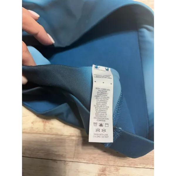 Nike Sports Bra Size Medium Blue Two Toned Tie Dye Athletic Athleisure Active - Image 3
