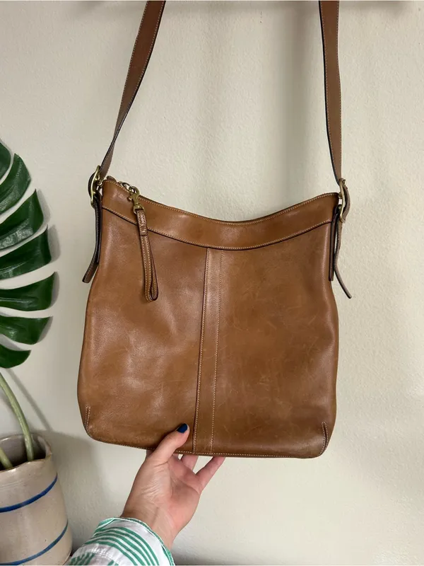 Vintage Coach Legacy 9325 Medium Slim Hobo Duffle Sac Bag in Cognac Leather - Image 2