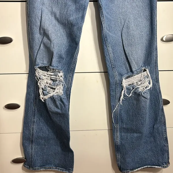 Abercrombie & Fitch The 90s Relaxed Jean Ultra High Rise Jeans - Image 4