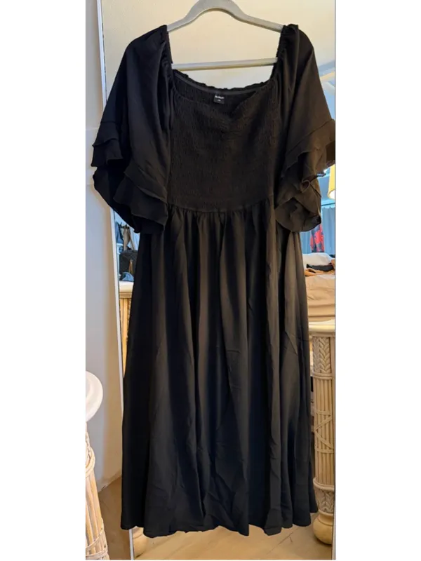 NEW Plus Size Smocked Square Neck Short Sleeve Dress 1X - Image 4
