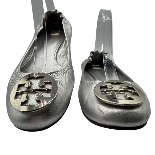 Tory Burch Reva Flats Silver Metallic‎ Leather Logo Medallion Shoes Size 10 Y2K - Image 4