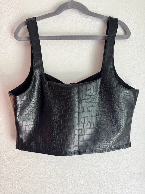 NWT Express Black Crocodile Print Faux Leather Crop Top - Image 4