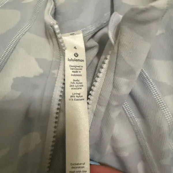 Women's Lululemon Jacket - Image 2