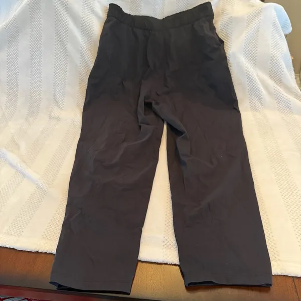Lululemon Keep Moving Pant *7/8 Length High Rise size 12 - Image 3