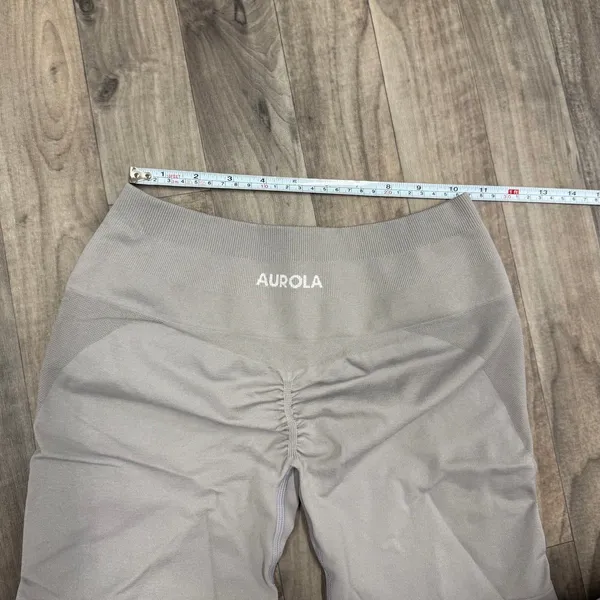 Aurola seamless athletic gym shorts greige Gray - Image 3
