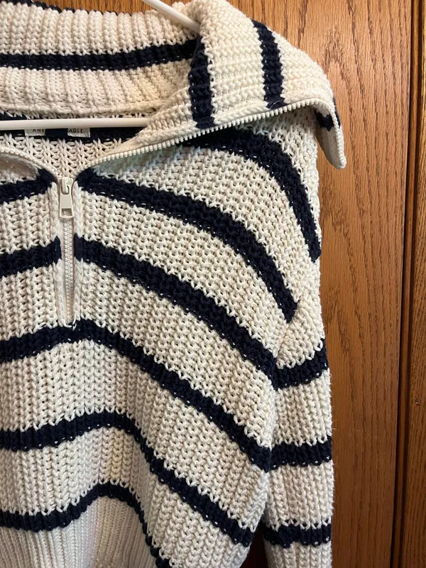 American Eagle Quarter-Zip Sweater - Image 3