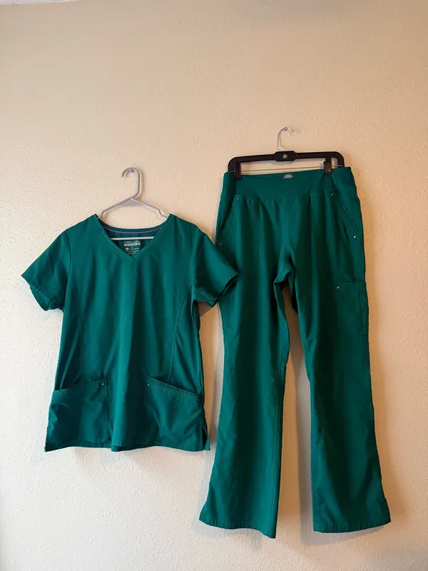 Healing hands purple label green scrub set - Image 7