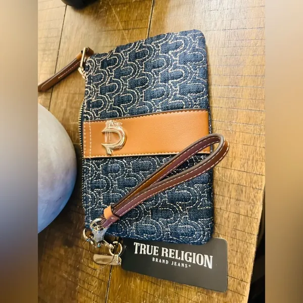 True Religion Women's Mini Wallet, Small Compact Quilted Clutch Pouch - Image 11