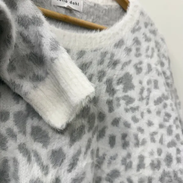 NWT Bella Dahl M‎ Gray Leopard Fuzzy Eyelash Knit Sweater Cozy Winter Softgirl - Image 4