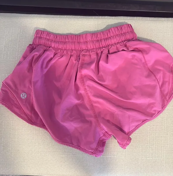 Lulu hotty hots pink size 0 2.5 inches - Image 2