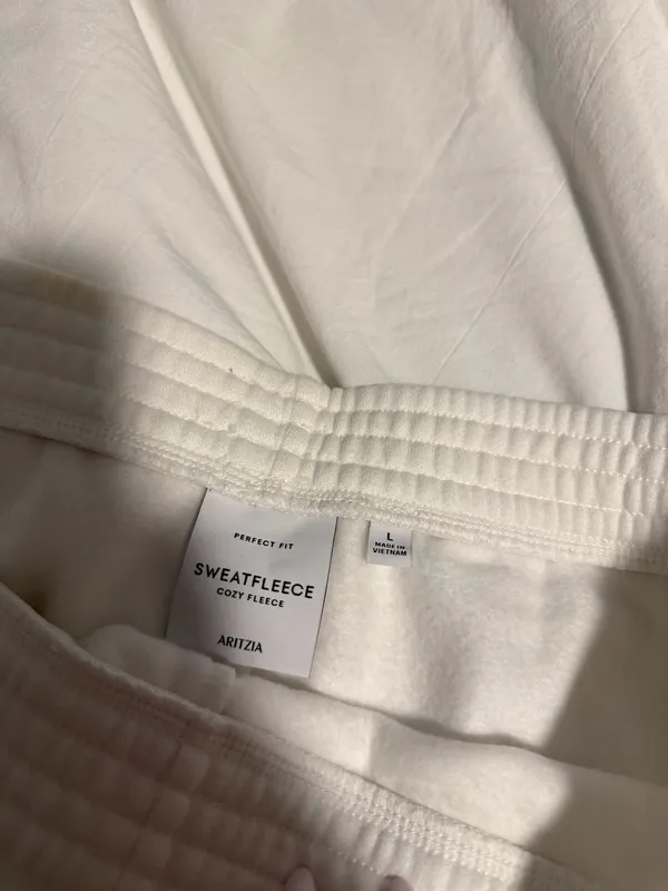 Aritzia short - Image 2