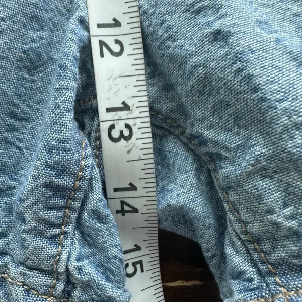 Levis Premium Womens High Loose Shorts Sz 26 Lets Stay in Short - Image 7