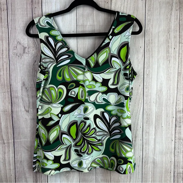 New Directions Y2K Green and Black Floral Tank Top - Image 7