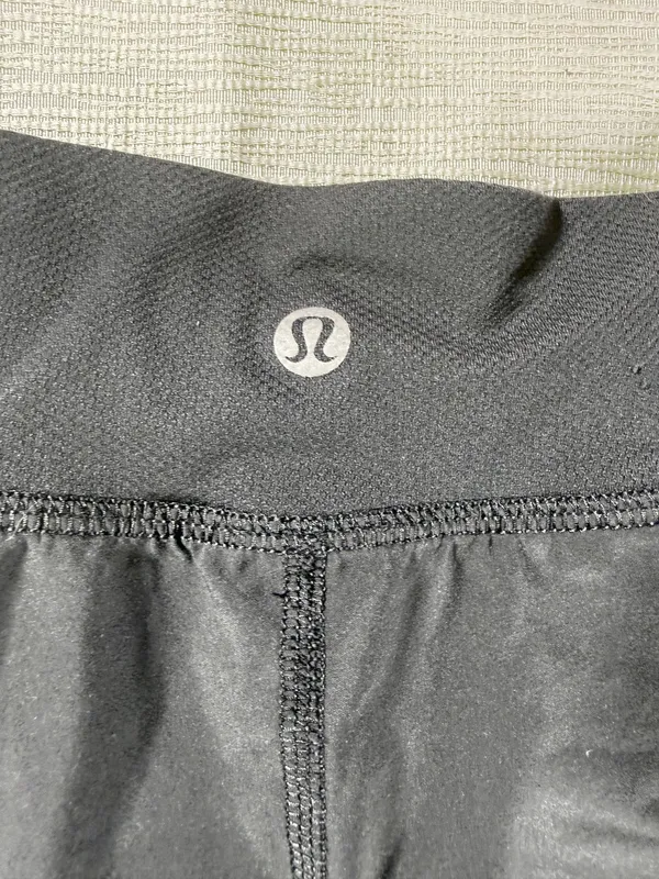 Lululemon Speed Shorts Womens Black Reflective Dots Running Lined Zip Pocket - Image 7