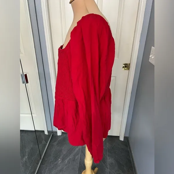 Old‎ Navy Women's Smocked Crepe Top Size 2X Red Babydoll Cropped Milkmaid - Image 6