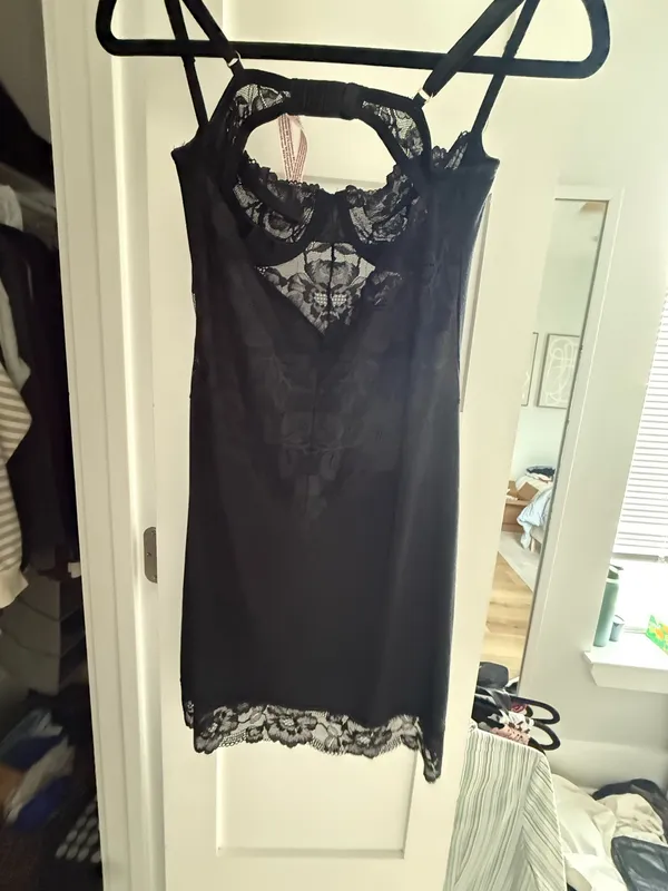 Victoria's Secret Black Lace-Trim Slip Chemise - Image 4