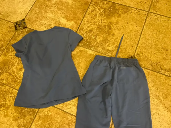 Jaanuu Scrub Set Sz S(see small flaw)! No :( - Image 5