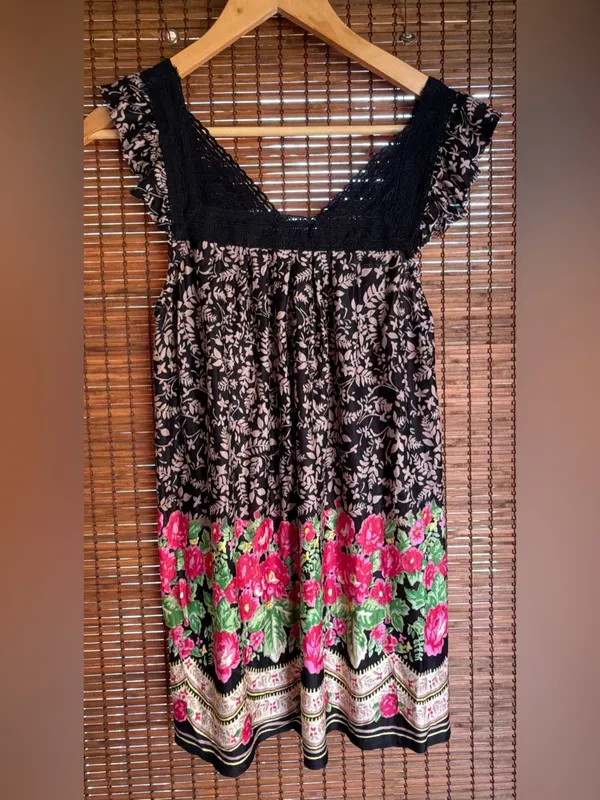 Vintage ANGIE Floral Border Print Crochet Boho Tunic Top Medium NWOT - Image 2