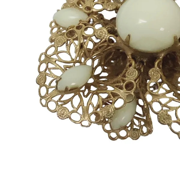Vintage MCM Filigree Milk Glass? Goldtone Pin Brooch- FLAWED - Image 8