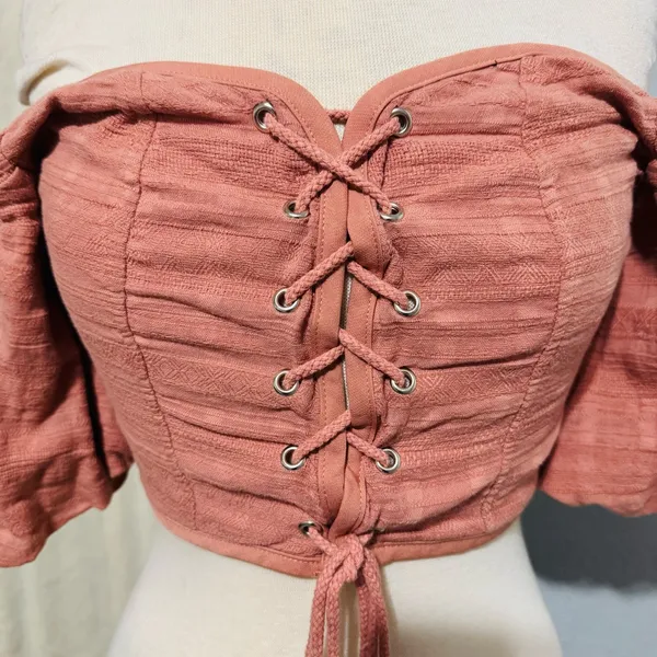Windsor Women‎ Coral Peasant Lace-Up Off the Shoulder Cottagecore Cropped Top L - Image 4