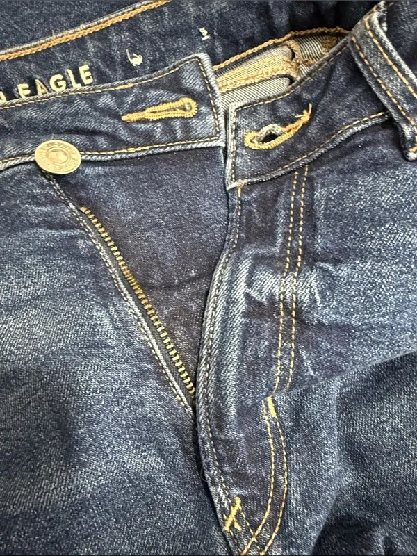 American Eagle Outfitters Dark Indigo High-Rise Mom Straight Jeans Size 6 BNWT - Image 11
