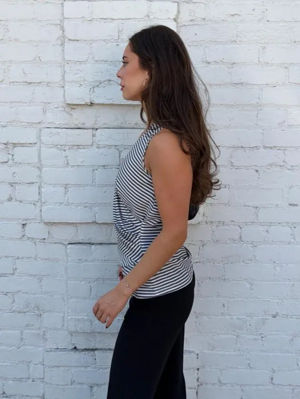 Ann Taylor white & black striped wrap tank top blouse Size 4 #officesiren #classy #workwear - Image 3