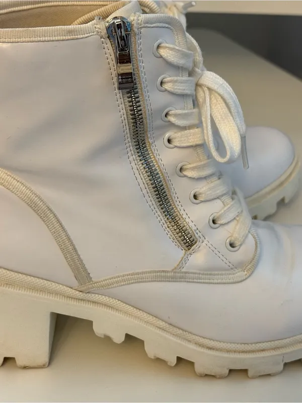 Shoedazzle Elle Women’s Lace-Up High Top combat Boots in White - Image 6