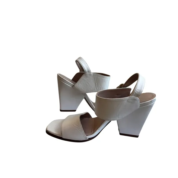 Stuart Weitzman Sandals Size 7 White‎ Leather Block Heel Square Toe Buckle Strap - Image 6
