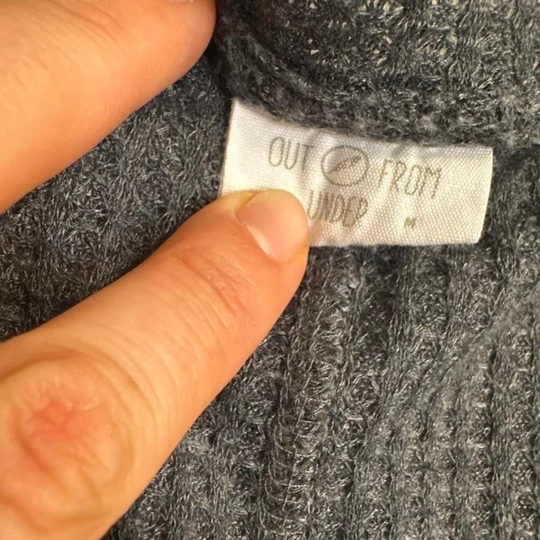 Out From Under Gray Waffle Knit Oversized Sweater Urban Outfitters M - Image 3