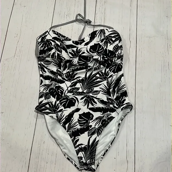 Old navy black and white halter bathing suit nwt - Image 2